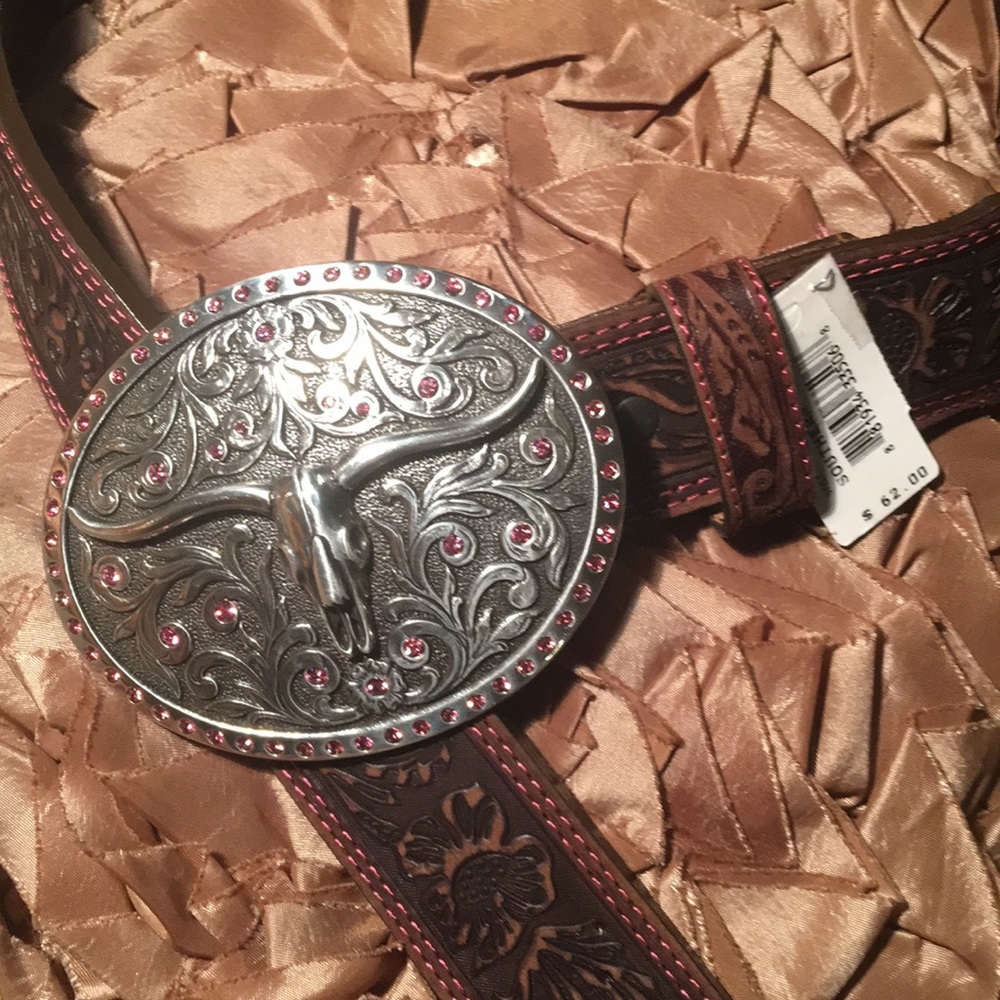 Ladies Justin Large Buckled Size 30 Belt